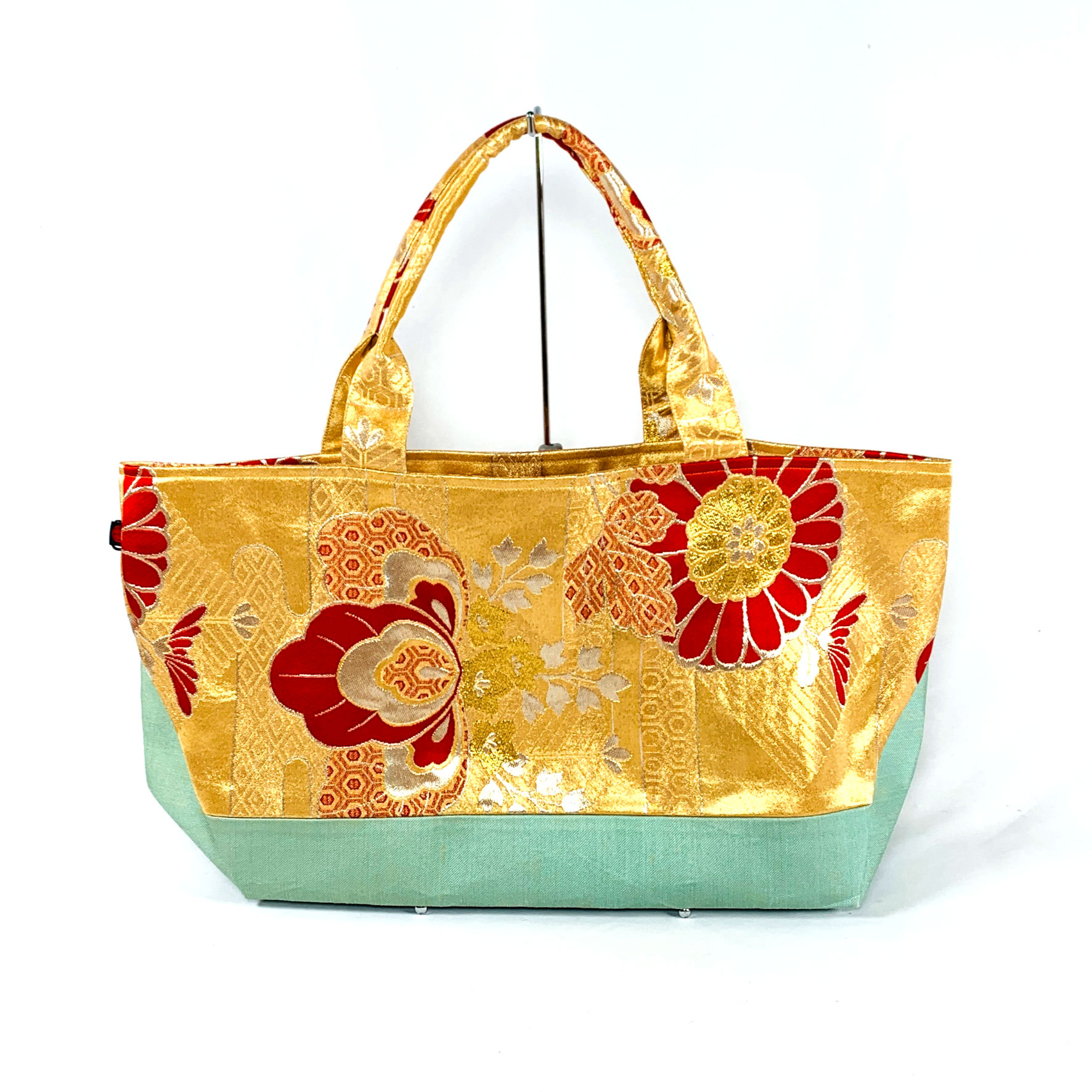 着物リメイク  グランデ トートバッグの正面写真 大きめサイズの一点もの和雑貨