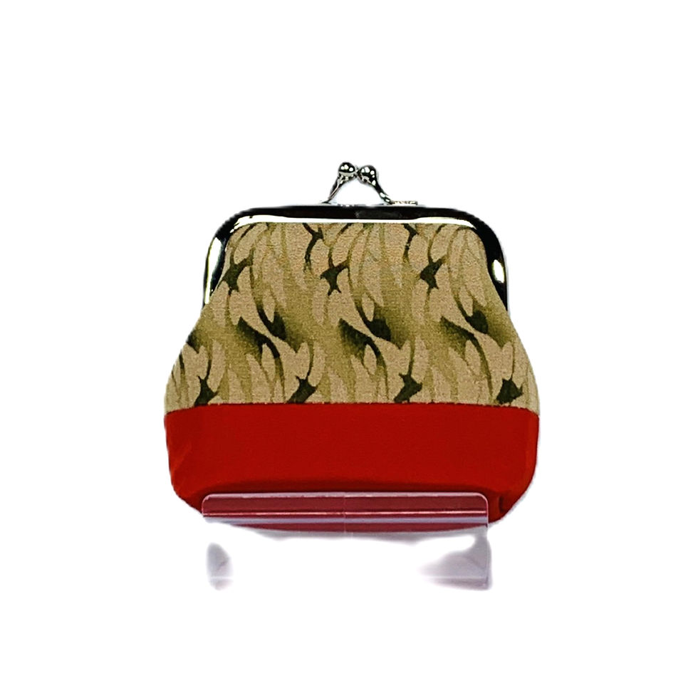 着物のしみ抜き専門店が作った着物リメイクのがま口小銭入れ