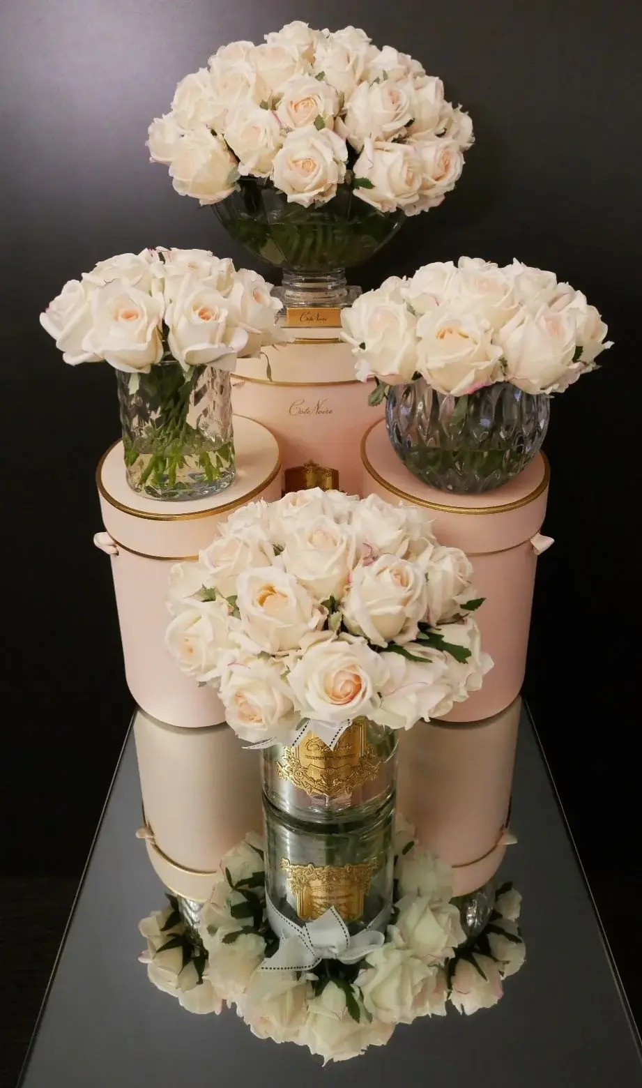 Thumbnail: Luxury Grand Rose Bud Bouquet - Gold Badge - Blush - Pink Box