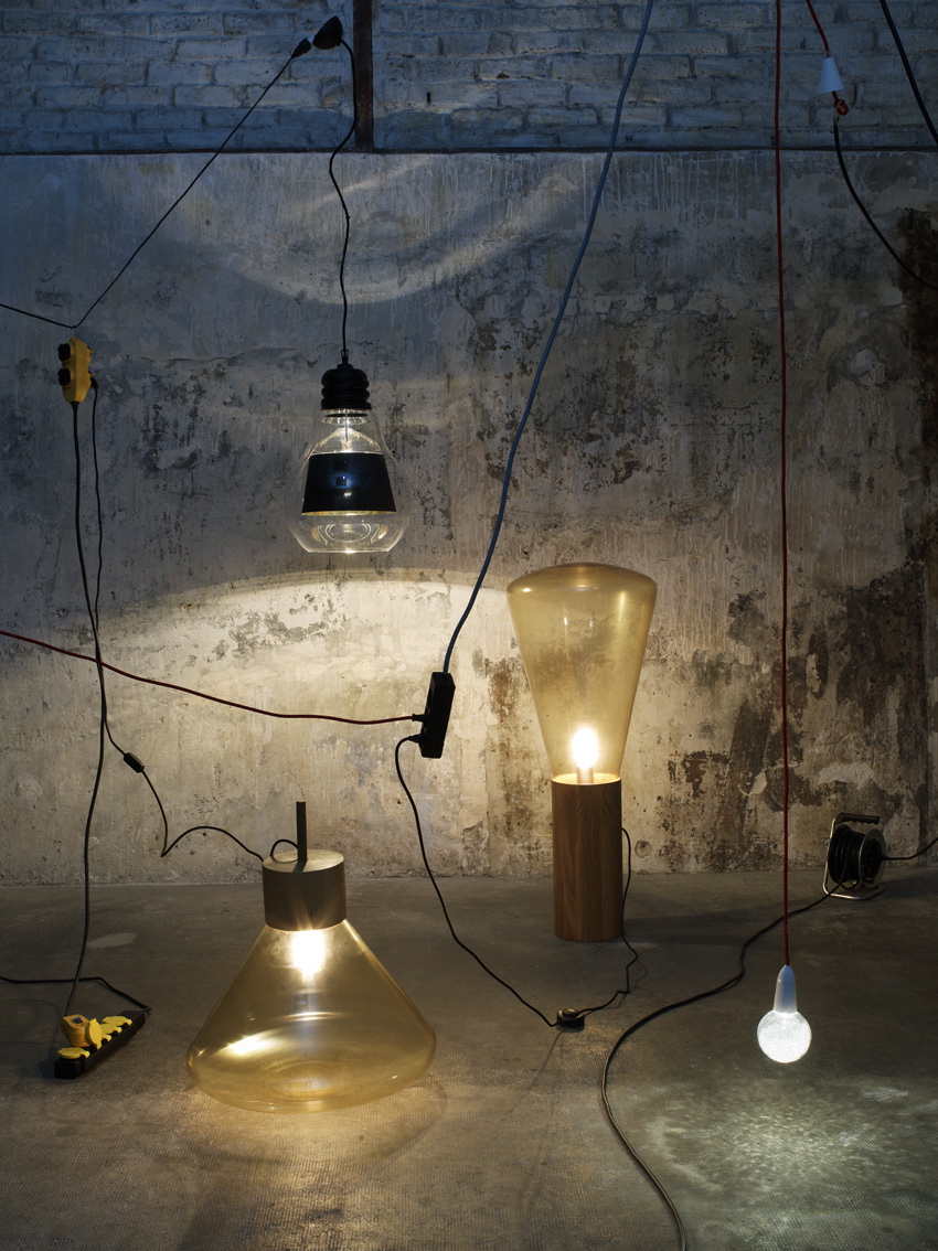 Maison Française / Light On