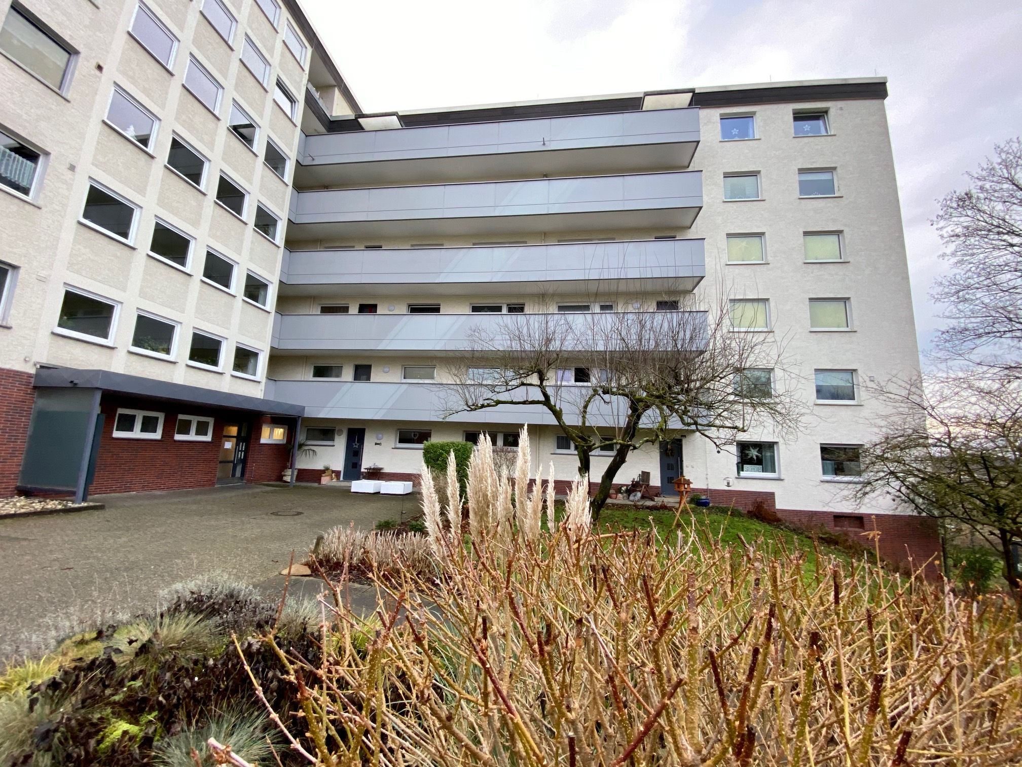 Helle 3-Zimmer-Wohnung mit Balkon und Blick ins Grüne – Ruhig und Zentral