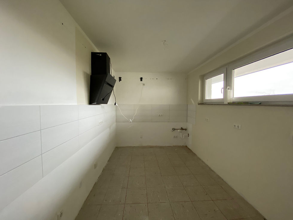 Miniaturbild: Helle 3-Zimmer-Wohnung mit Balkon und Blick ins Grüne – Ruhig und Zentral