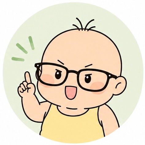 指を立ててポイントを説明する、メガネをかけたばぶ先生