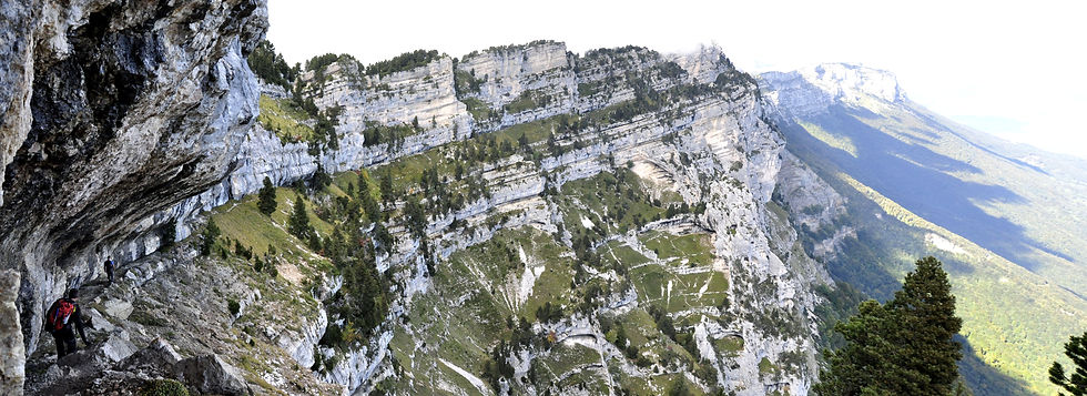 Theme1_CHAFFANGEON_au_dess_us_du_col_de__Marcieu_''Barrière_infranchissable_depuis_le_Grésivaudan...