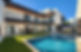 Casa com terreno grande, piscina na Barra da Tijuca.