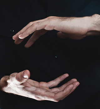 hand presenting