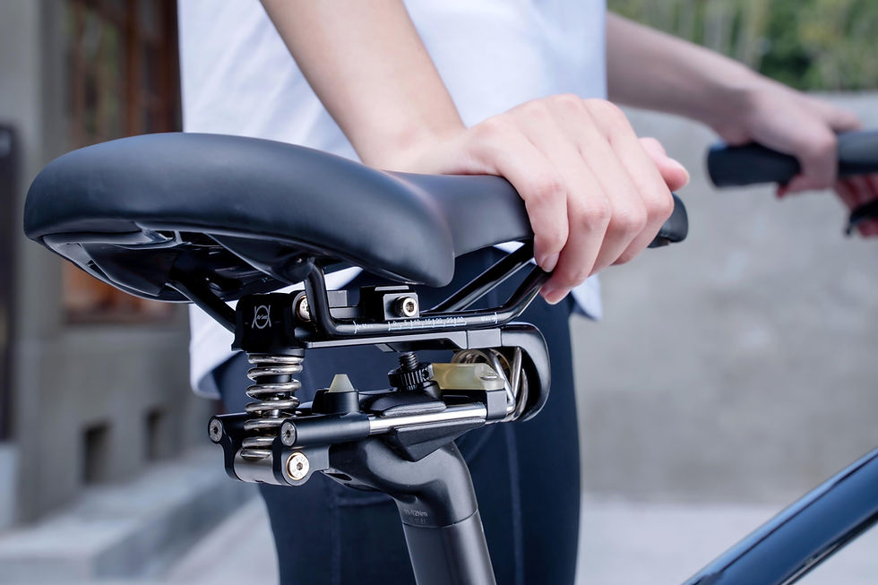 Thumbnail: Air Seat   |  Full-Floating Saddle Suspension System