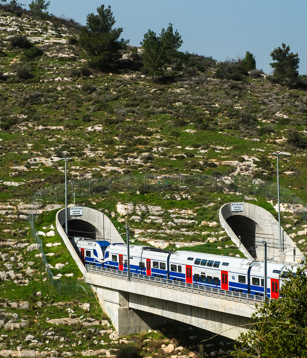 מנהרות רכבת ישראל מעל קניון נחל יתלה