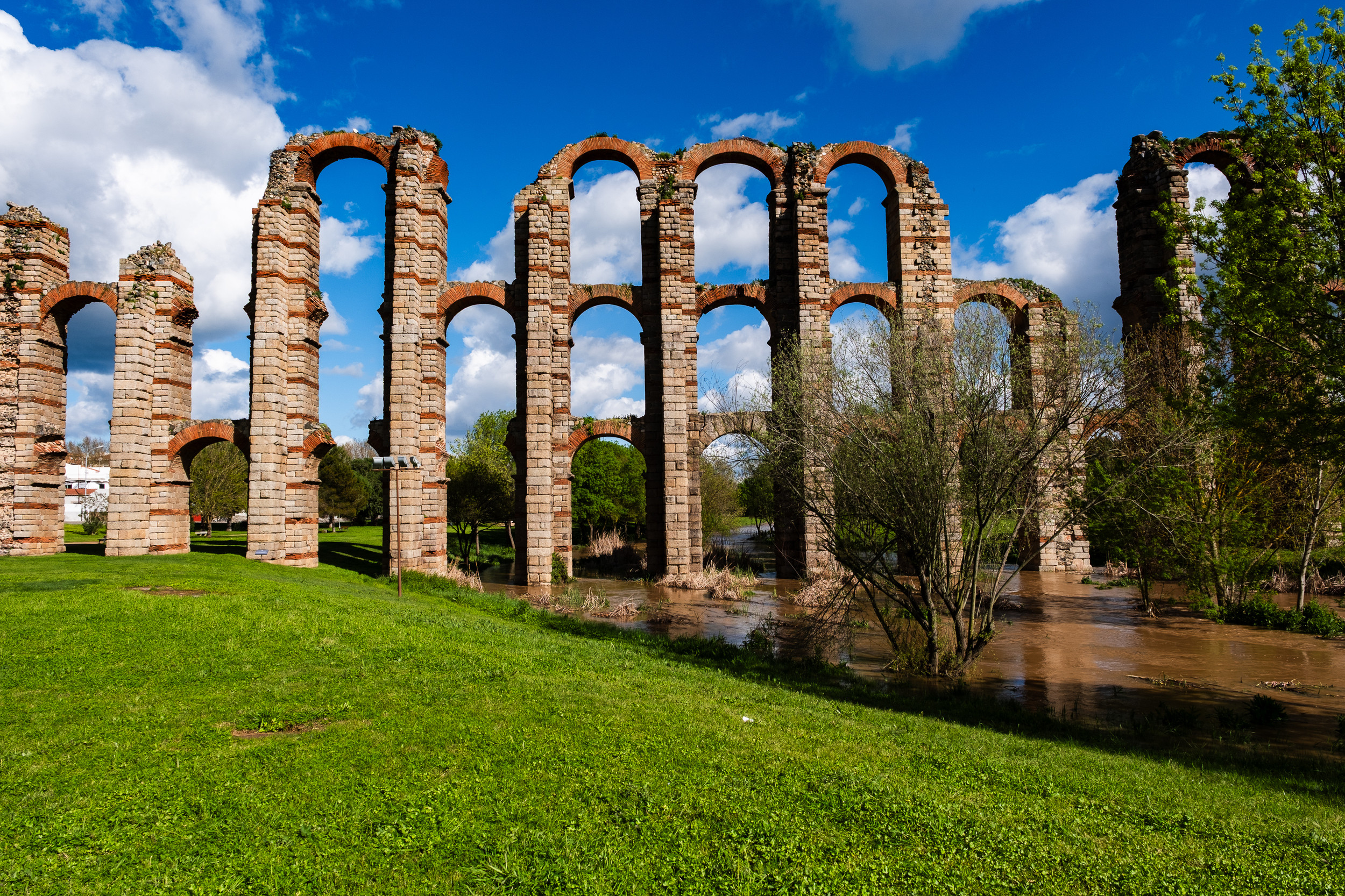 Merida Travel Guide – Roman Ruins & Top Sites to Visit