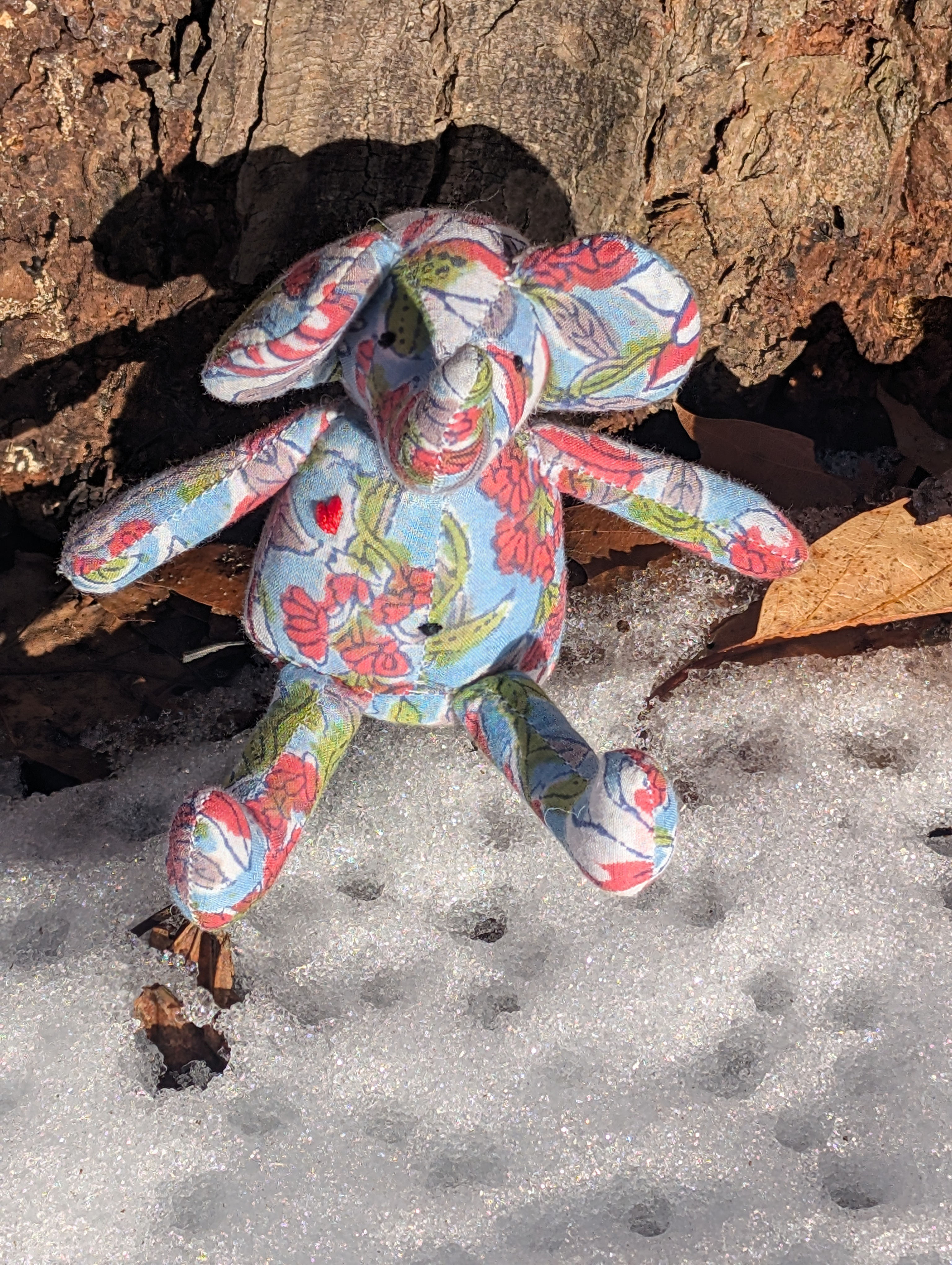 Small Elephant Dusty Blue with Rose color Flowers