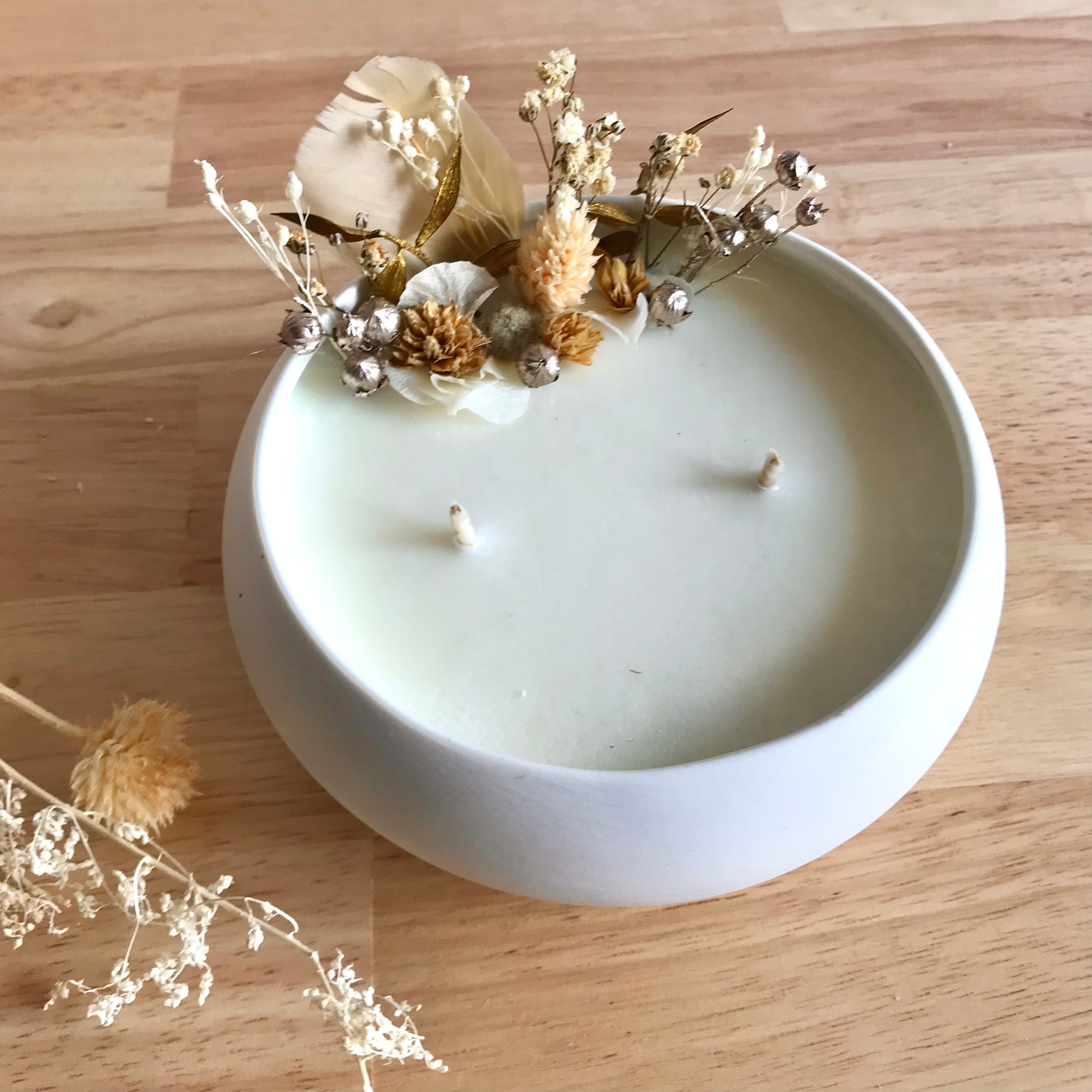 Bougie aux fleurs séchées BULLES DE MINUIT | Champagne