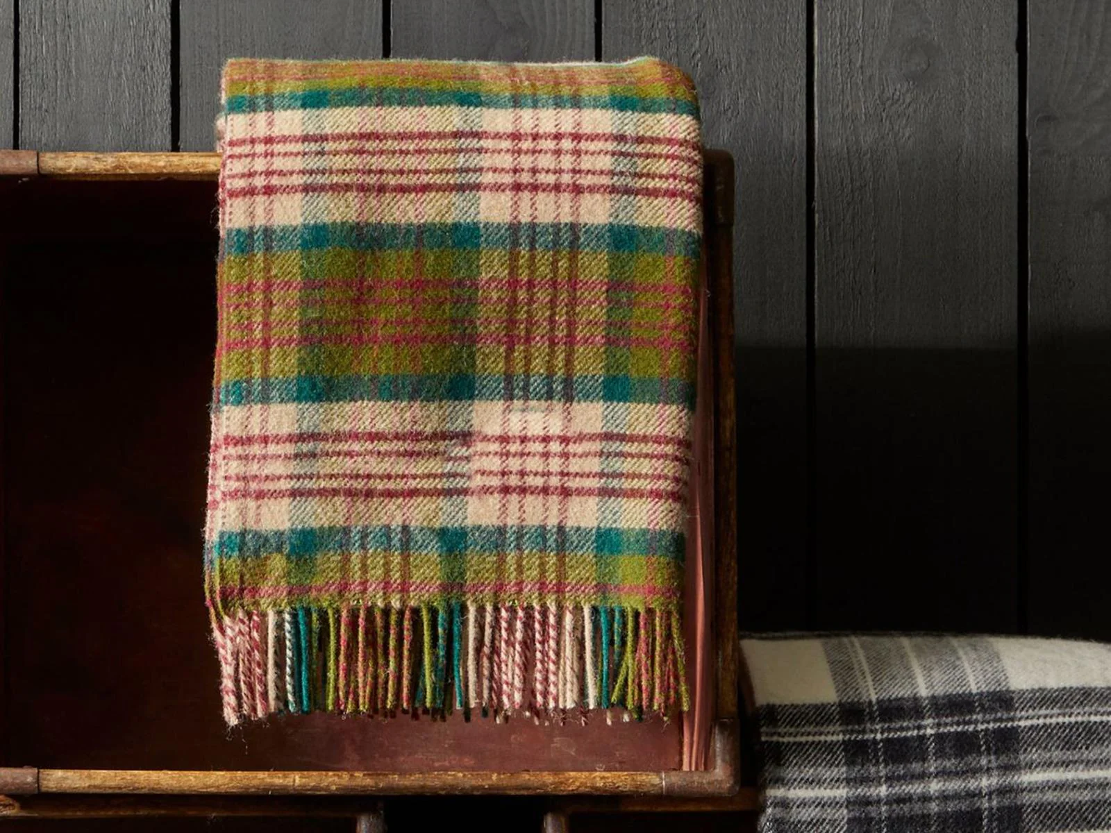 The Wool Blanket Online Thistleberry Pure New Wool Blanket