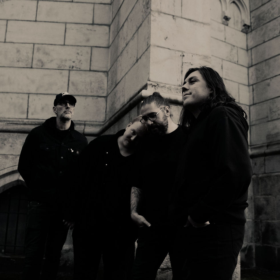 QUEEN(ARES) - Un clip pour "Black Corridors" !