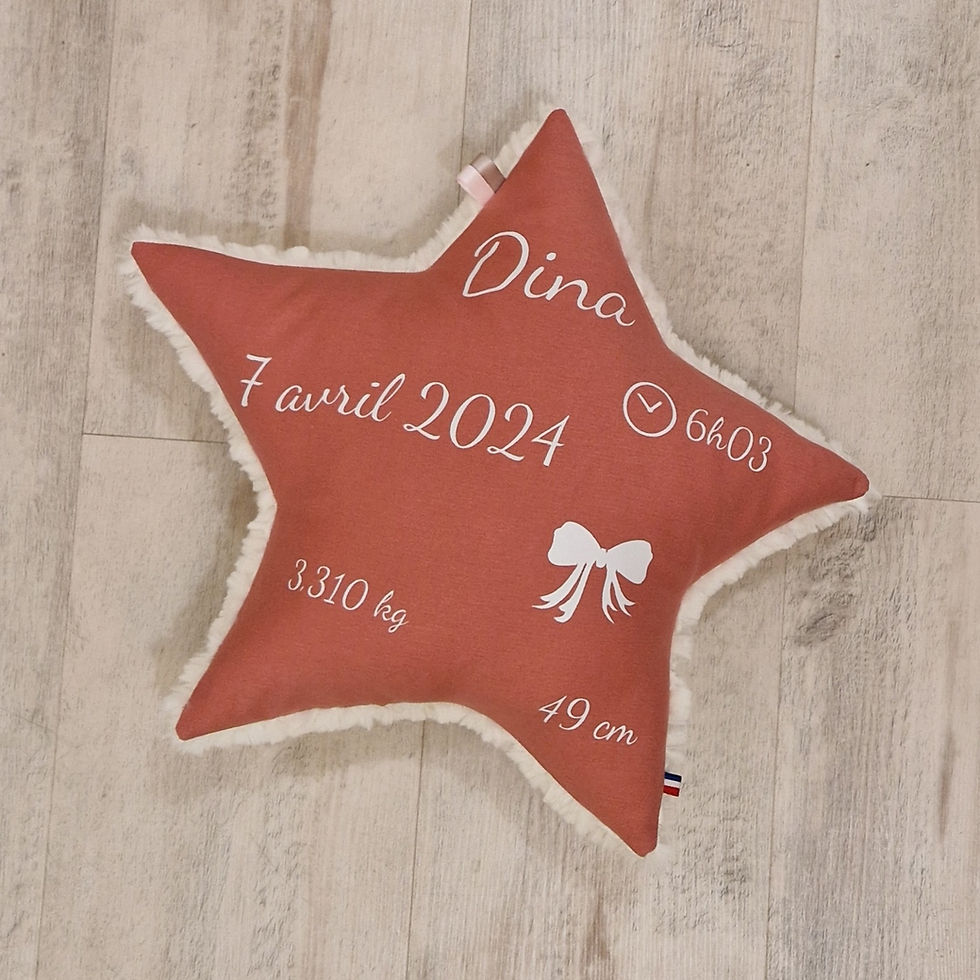 Miniature : Coussin naissance personnalisé, modèle étoile vieux rose
