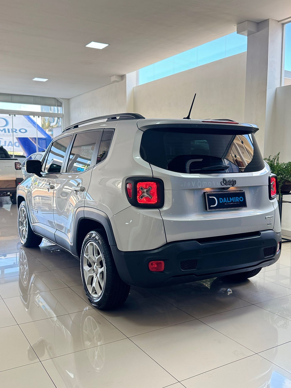 Miniatura: Renegade Longitude 1.8 Flex Aut. 2016