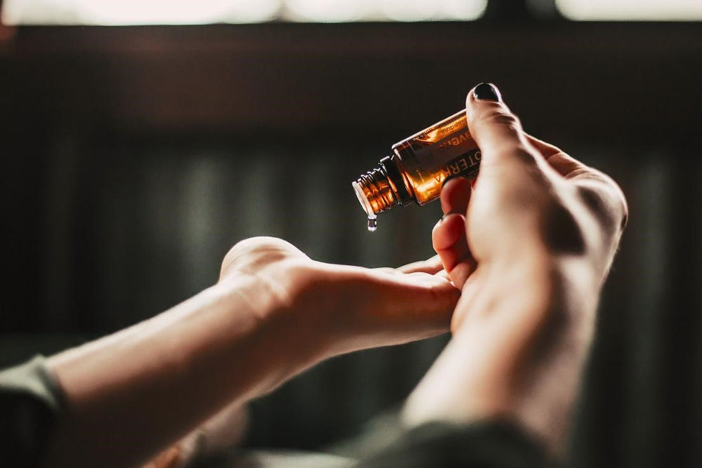 Aromatherapy massage treatments have loads of benefits for your body.