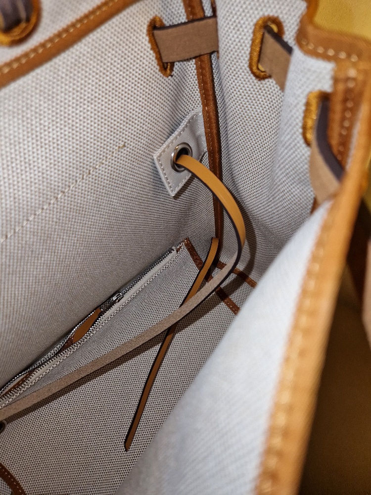 Thumbnail: Herbag - Hermès 'Brides de Gala'