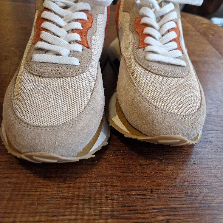 Thumbnail: Ghoud sneakers 'Rush'