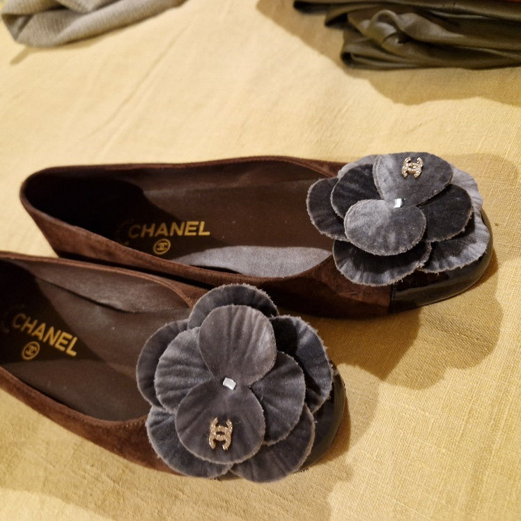 Thumbnail: Chanel ballerinas