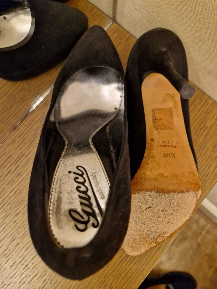 Thumbnail: Gucci pumps