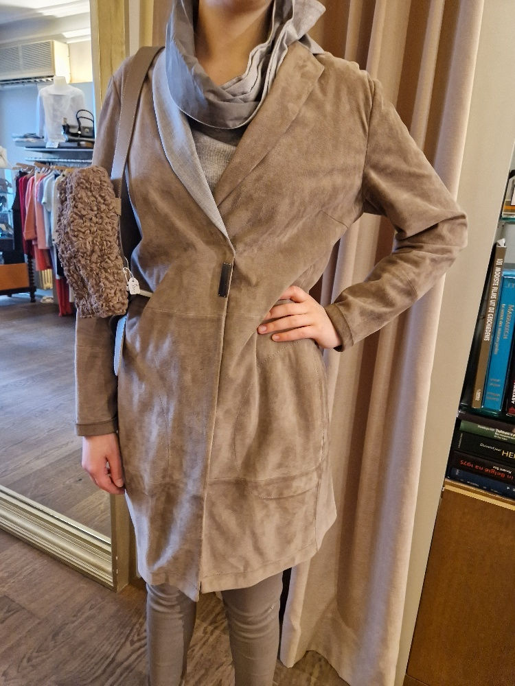 Thumbnail: Brunello Cuccinelli suède vest