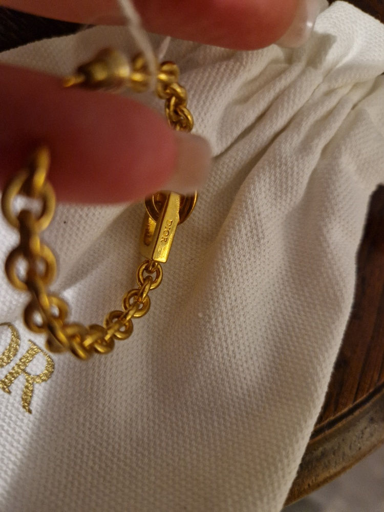 Thumbnail: Dior creoles earrings