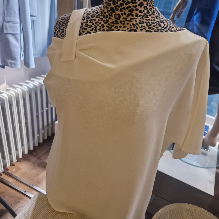 Thumbnail: Natan top open shoulder