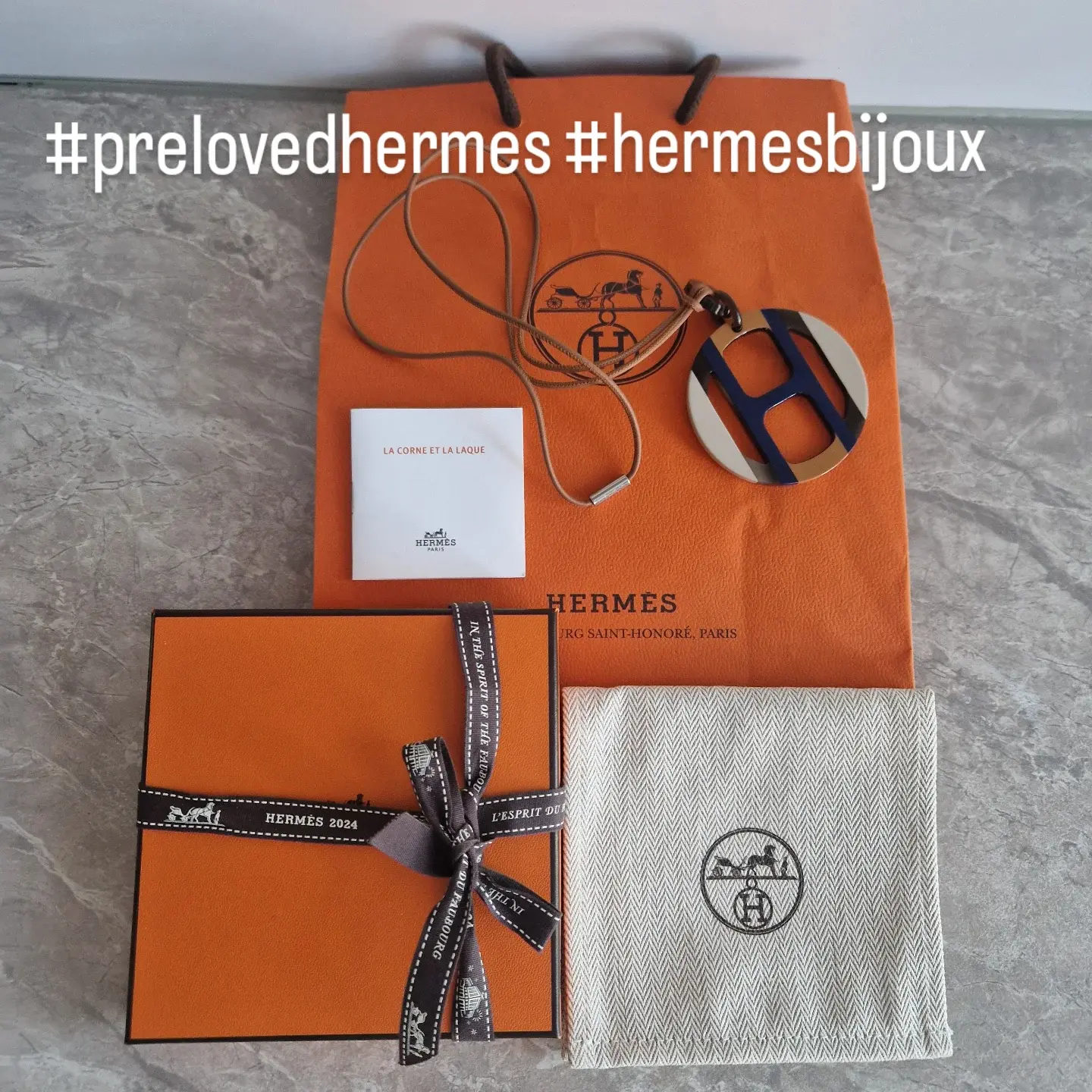 Hermès hanger