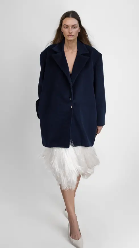 Abrigo corto de inspiración masculina en cashmere azul oscuro