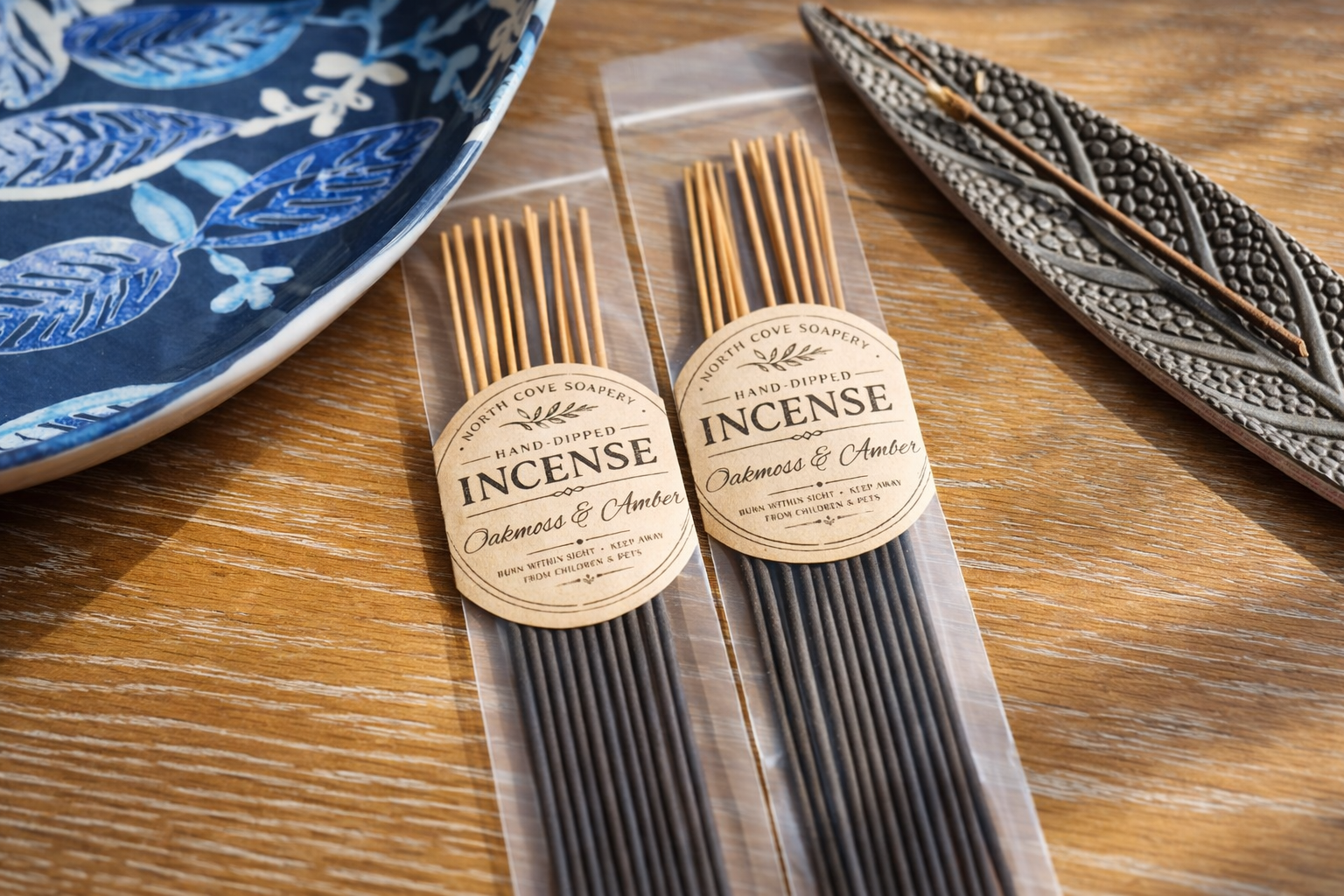 Oakmoss & Amber-Hand Dipped Incense Sticks (10 per pack)