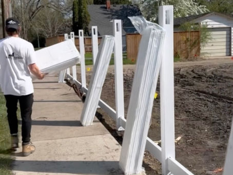 Professional vs. DIY Vinyl Fence Installation: What You Need to Know
