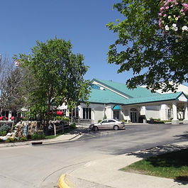 The Cove of Lake Geneva is a premier downtown hotel and conference center. Located directly across from Geneva Lake, The Cove is within walking distance to the beaches, shopping, and restaurants.