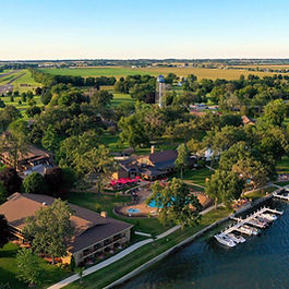 Lake Lawn Resort is situated on 250 acres and on the shores of Lake Delavan. You'll find a full service spa, indoor and outdoor swimming pools, an 18-hole golf course, tennis court, luxury fire pits, an activity center with miniature golf and an arcade, four restaurants, a fitness center, meeting rooms and a marina.