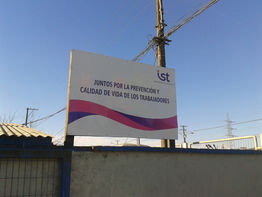 Letreros, Pendones, Señaleticas, Autoadhesivos, Gráfica de Corte, Sublimación, Varios en Netgraf Concepción.