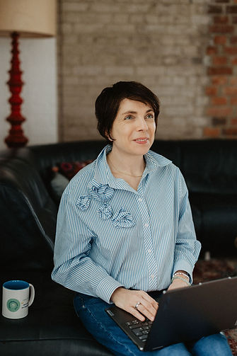 Cécile Solar Coach Professionnelle Certifiée pour les jeunes et pour les parents.jpg