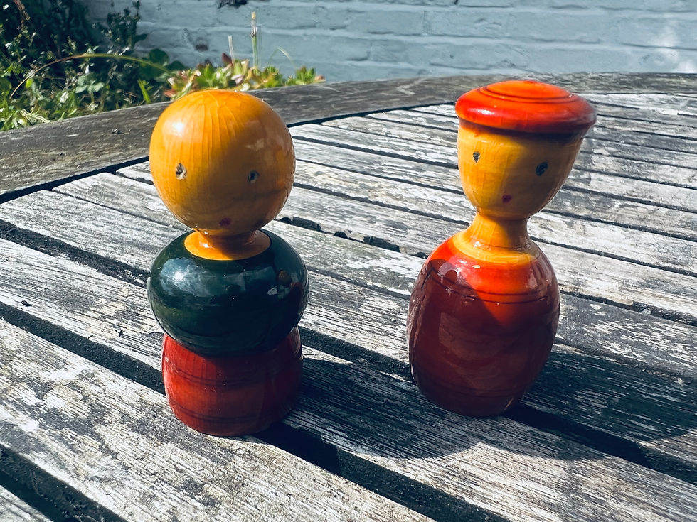 Thumbnail: Vintage wooden noughts and crosses game