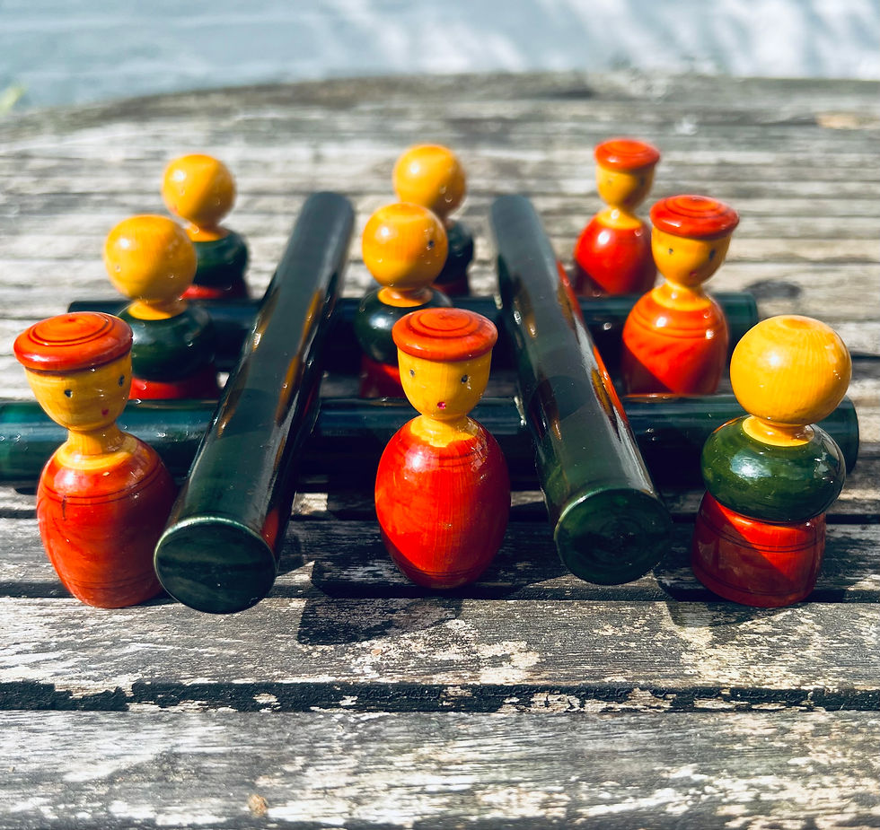 Thumbnail: Vintage wooden noughts and crosses game