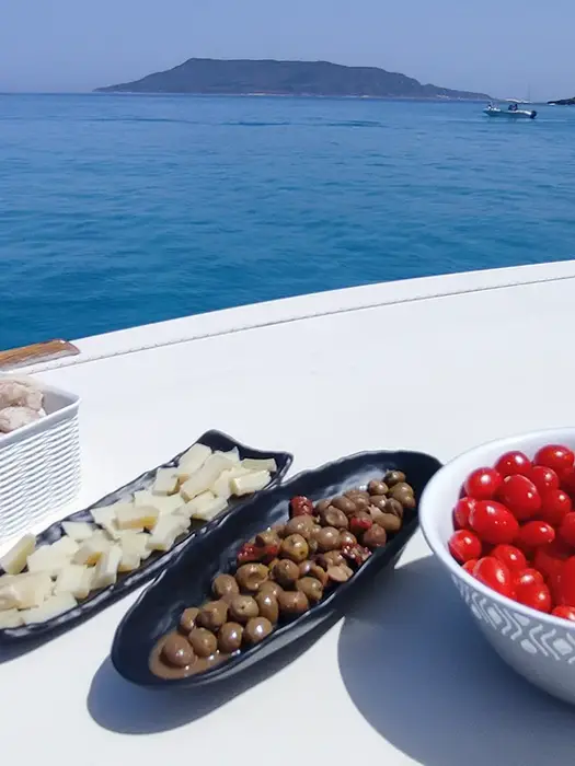 Tour in barca Egadi con pranzo a bordo