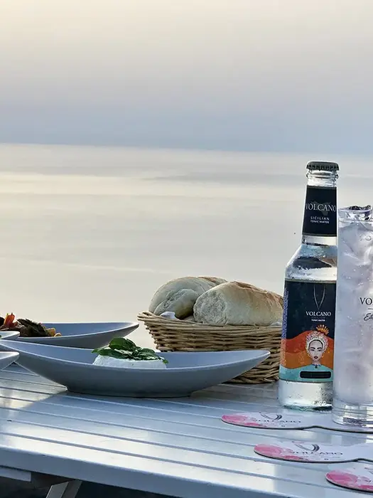Escursione al tramonto con aperitivo Vulcano, isole Eolie