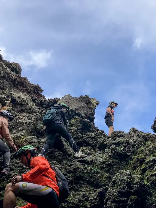 Trekking e Speleologia sull'Etna