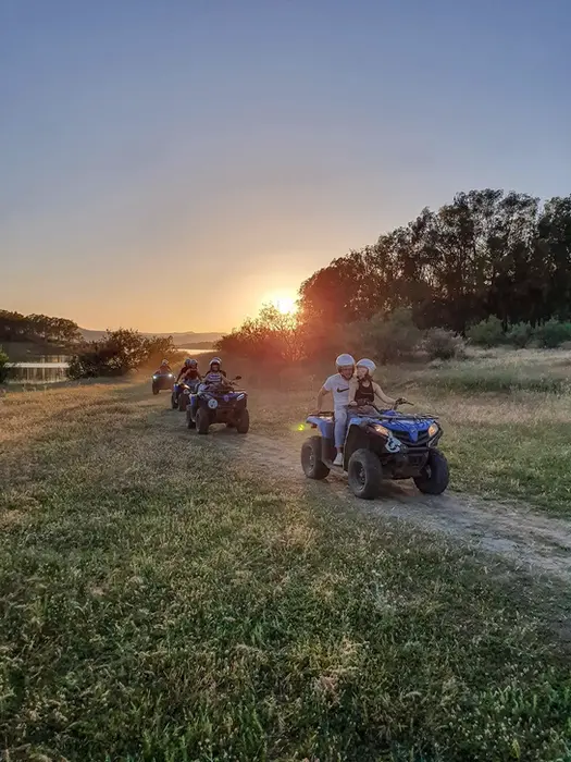 Escursione in quad al tramonto al lago Pozzillo