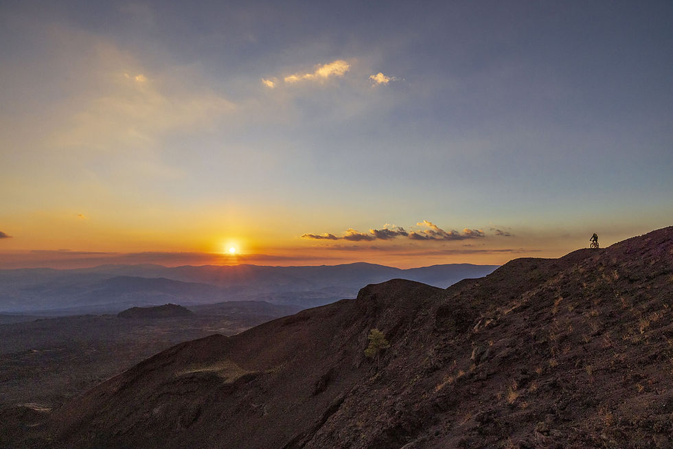Escursione Mountain Bike Elettrica Etna al Tramonto