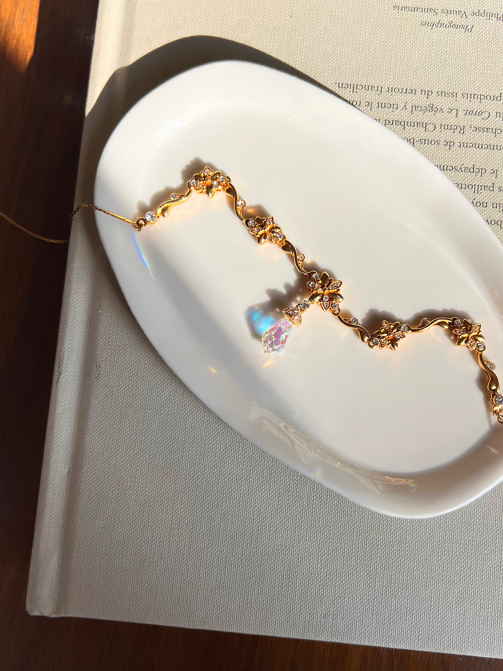 Thumbnail: Collier Gulies
