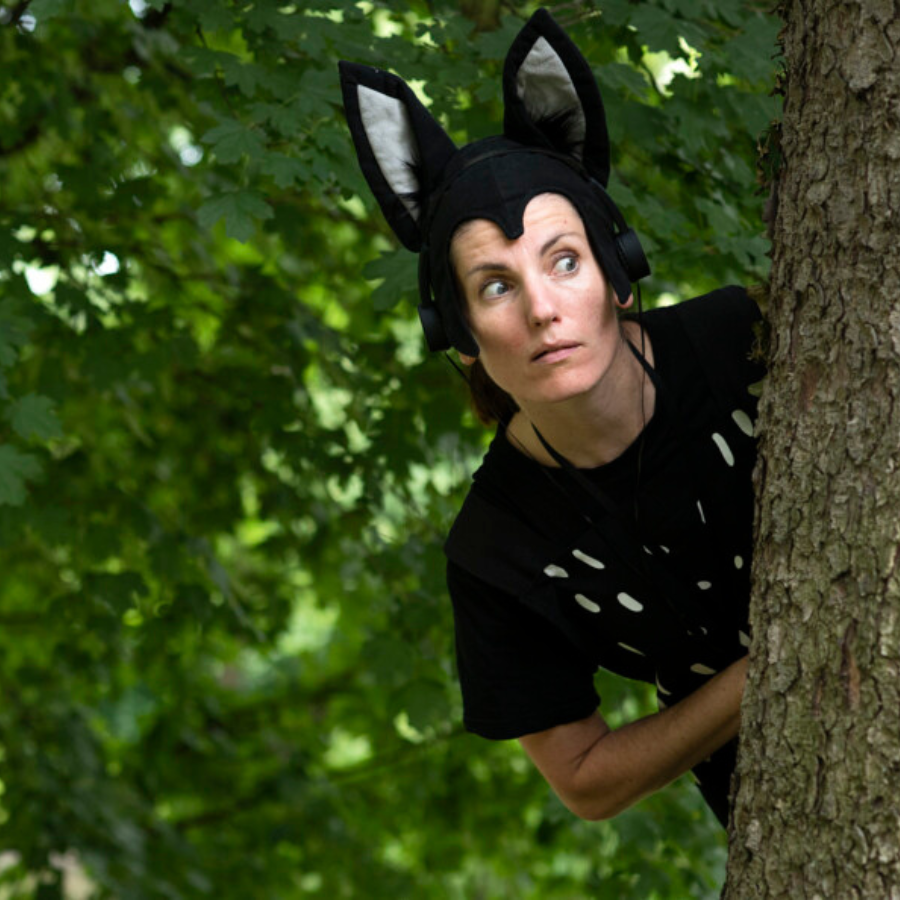 Rotkäppchen am Turm