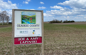 Joe & Amy Lapinski sign photo.jpg