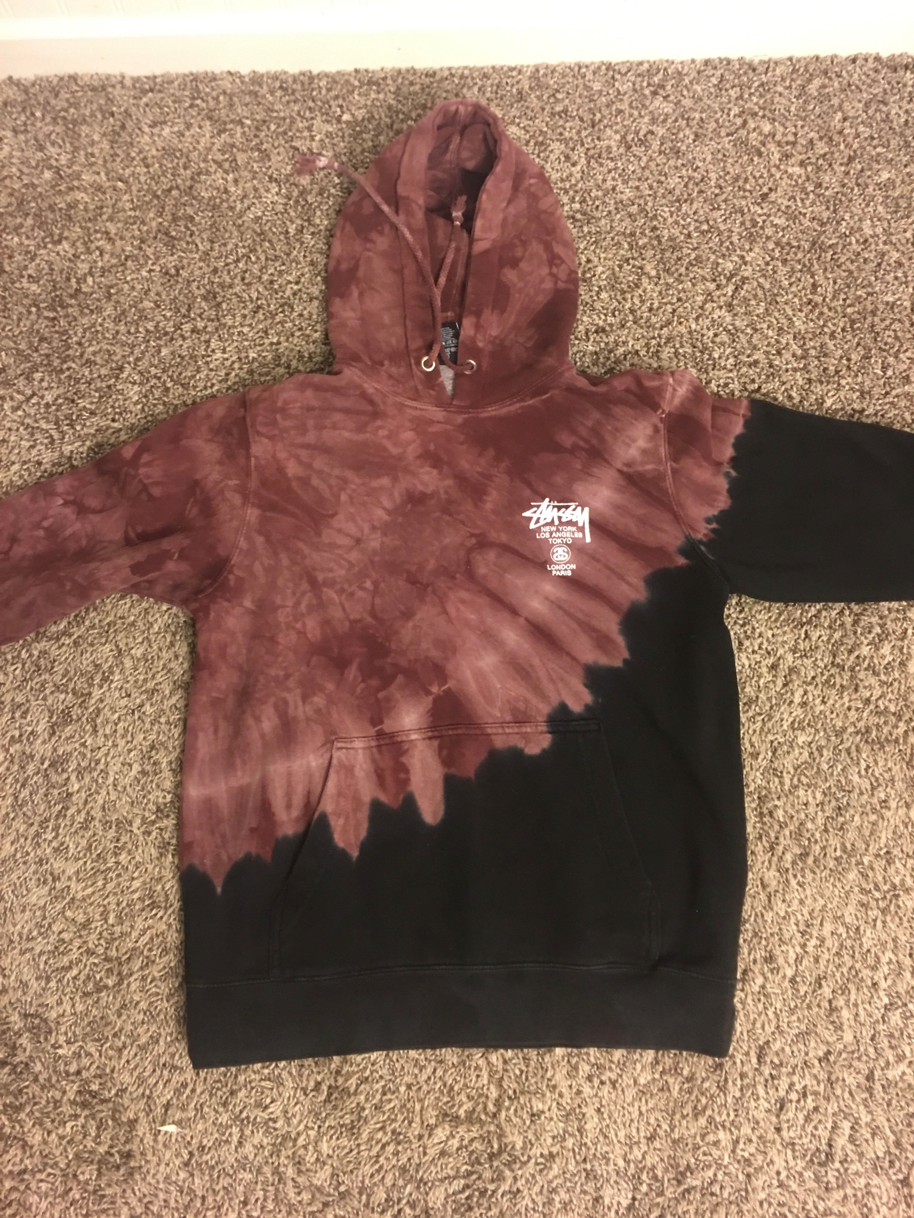 Men’s Small Stussy Sweatshirt small hole in left arm pit