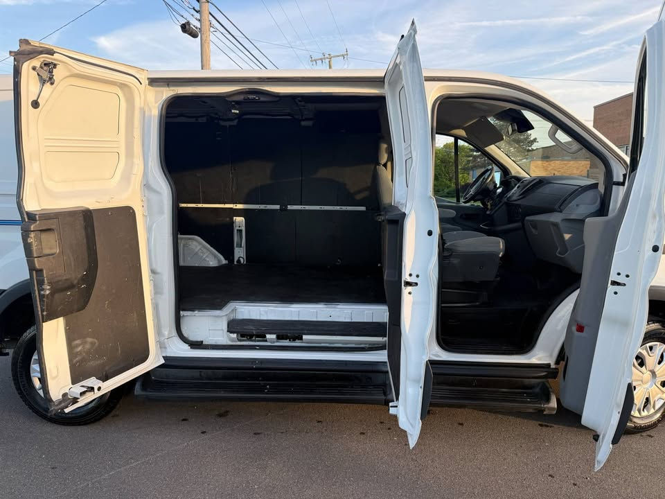 Thumbnail: 2016 Ford Transit-250 Low Roof