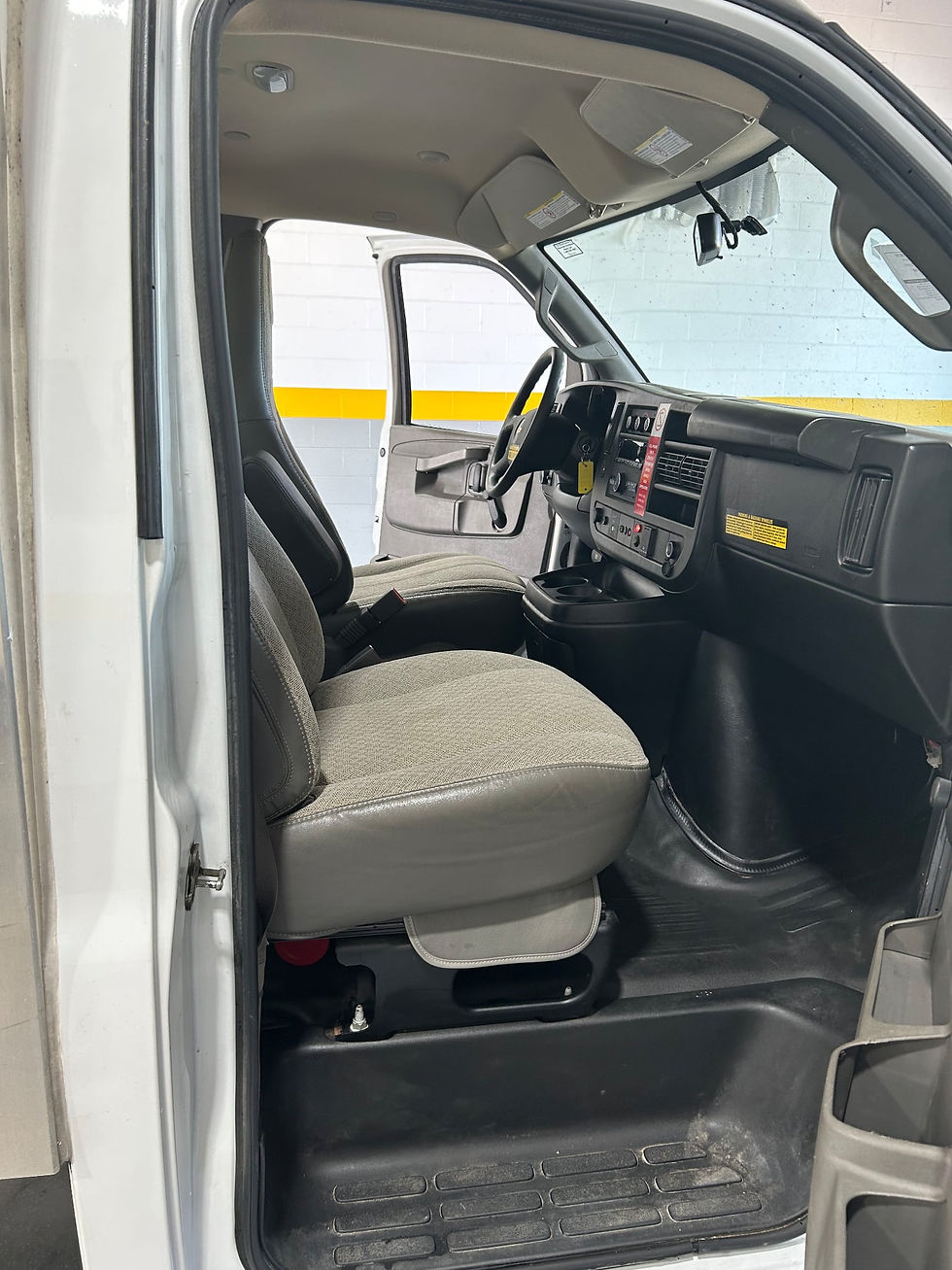 Thumbnail: 2023 chevy express 3500