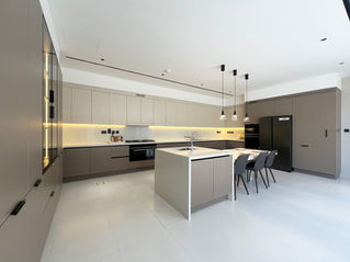 Best Kitchen Cabinet Materials for UAE Homes: A Simple Buying Guide