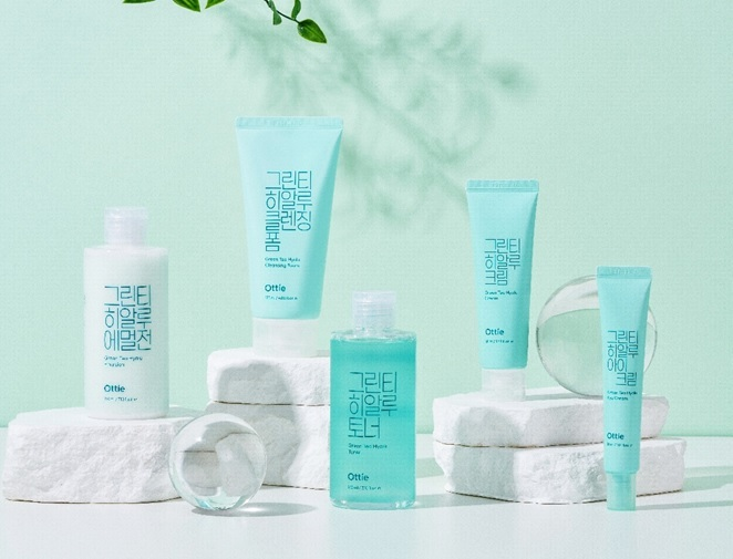 [Press Release] The first unveiling of the new "Ottie Green Tea Hyalu" moisturizing and soothing care line.